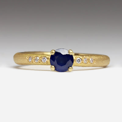 22ct Yellow Gold Sandcast Ring with 5mm Sapphire & Diamonds