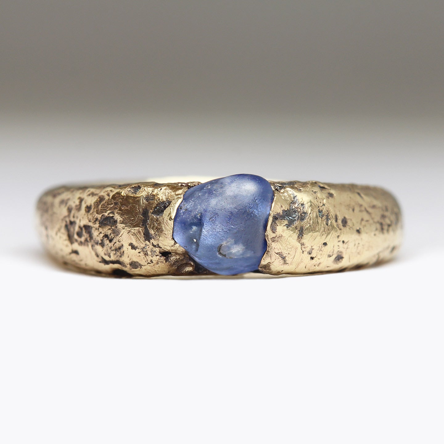 Raw sold sapphire Ring