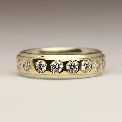 R22A 5mm in 9ct White Gold with 9ct Yellow Gold Overlay and 2.5mm Flush Set Diamonds