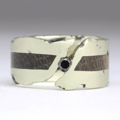 R52C – 9ct White Gold, 4mm Black Diamond and Lugger Oak Inlay 13mm